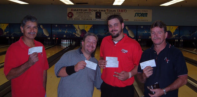 Bonwood Bowl - WINNERS
AUGUST 13 & 14, 2005 (L to R)
Frank Barrera 5th, Shaun Goulding 2nd, Devin Ballingham CHAMPION, Pau