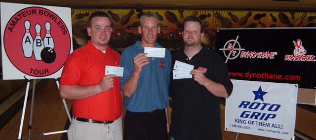 MIRACLE BOWL TOURNAMENT WINNERS
MAY 20, 2006
(L to R) Steven R. Anderson 2nd, Adam Pierce CHAMPION,
Brad Bushnell 3rd
