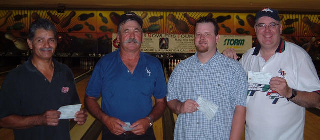 Miracle Bowl - WINNERS
AUGUST 6. 2005 (L to R)
Frank Barrera 3rd, Sheldon Hathaway 2nd, Bradley Bushnell CHAMPION, David Bowen
