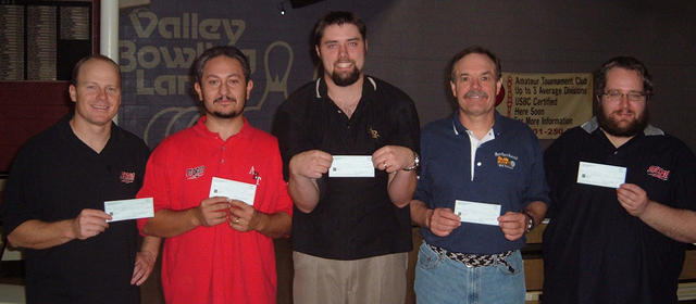 VALLEY LANES - WINNERS
NOVEMBER 5 & 6, 2005
(L to R) Shane Jones 4th, Ralph Robles 2nd, Chris Oveson CHAMPION, Doug Taylor