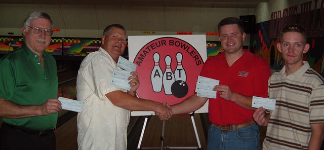 OLYMPUS HILLS LANES MASTERS DIV. WINNERSOCT. 21 & 22, 2006(L to R) Lanny Clelland 3rd,Maury Jacobs 2nd,Jeremy Wood CHAMP
